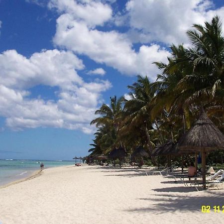 Lovely Apartment In Flic En Flac, Close To The Beach And All Amenities. Buitenkant foto
