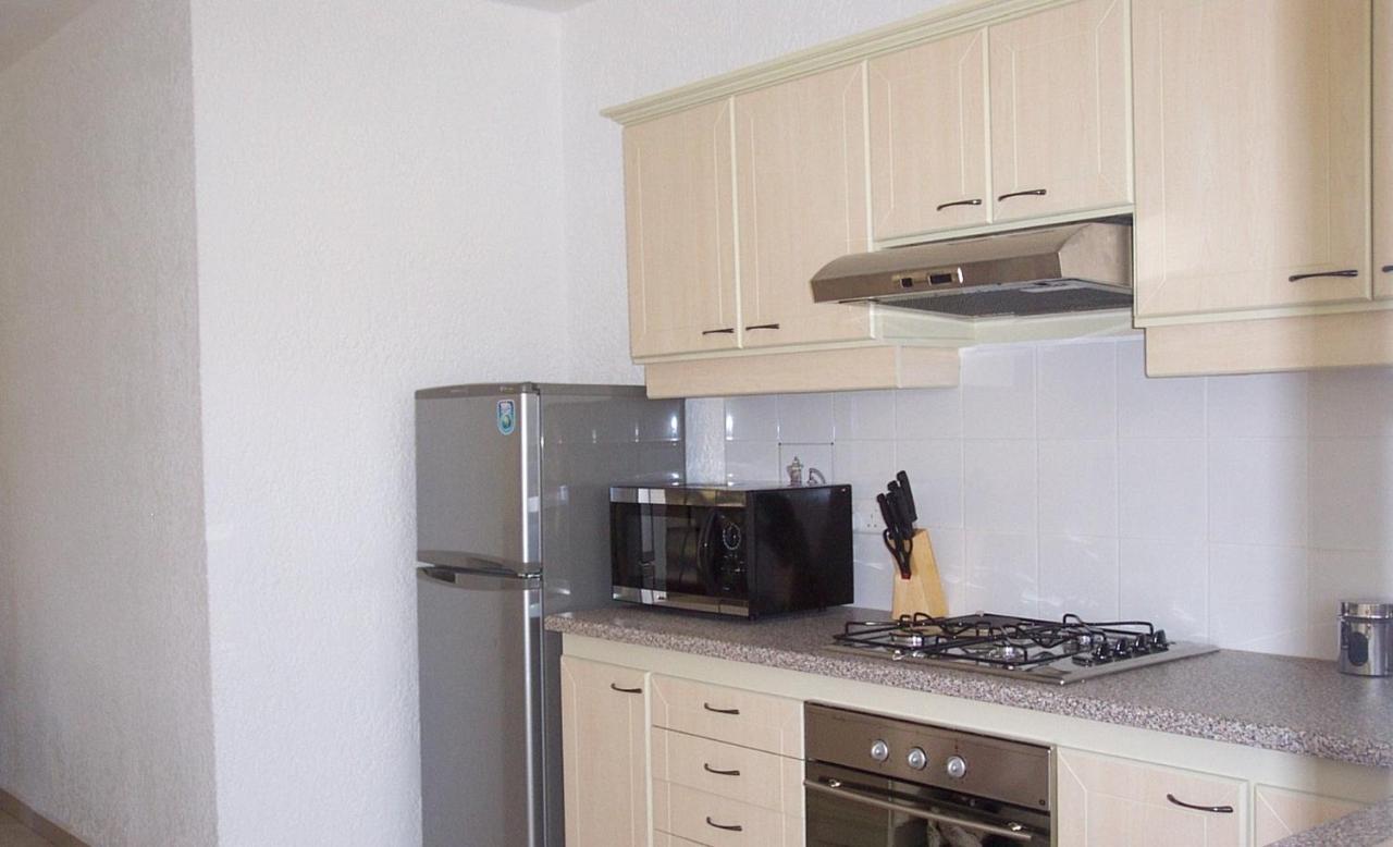 Lovely Apartment In Flic En Flac, Close To The Beach And All Amenities. Buitenkant foto