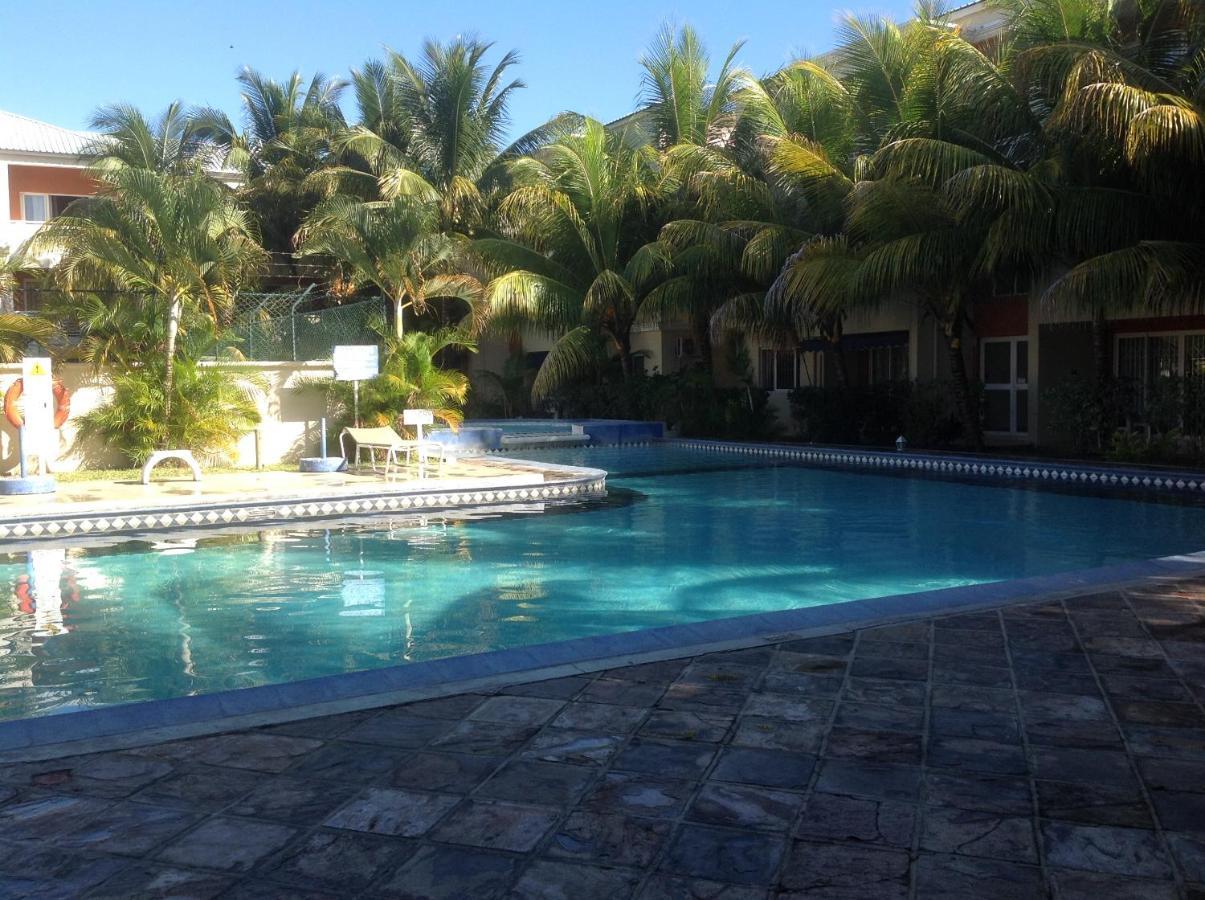 Lovely Apartment In Flic En Flac, Close To The Beach And All Amenities. Buitenkant foto