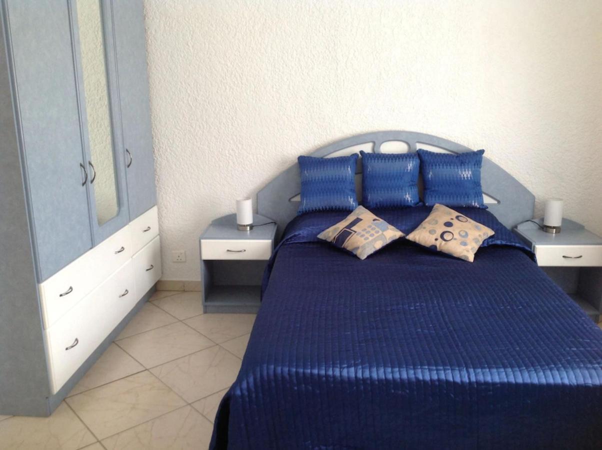 Lovely Apartment In Flic En Flac, Close To The Beach And All Amenities. Buitenkant foto