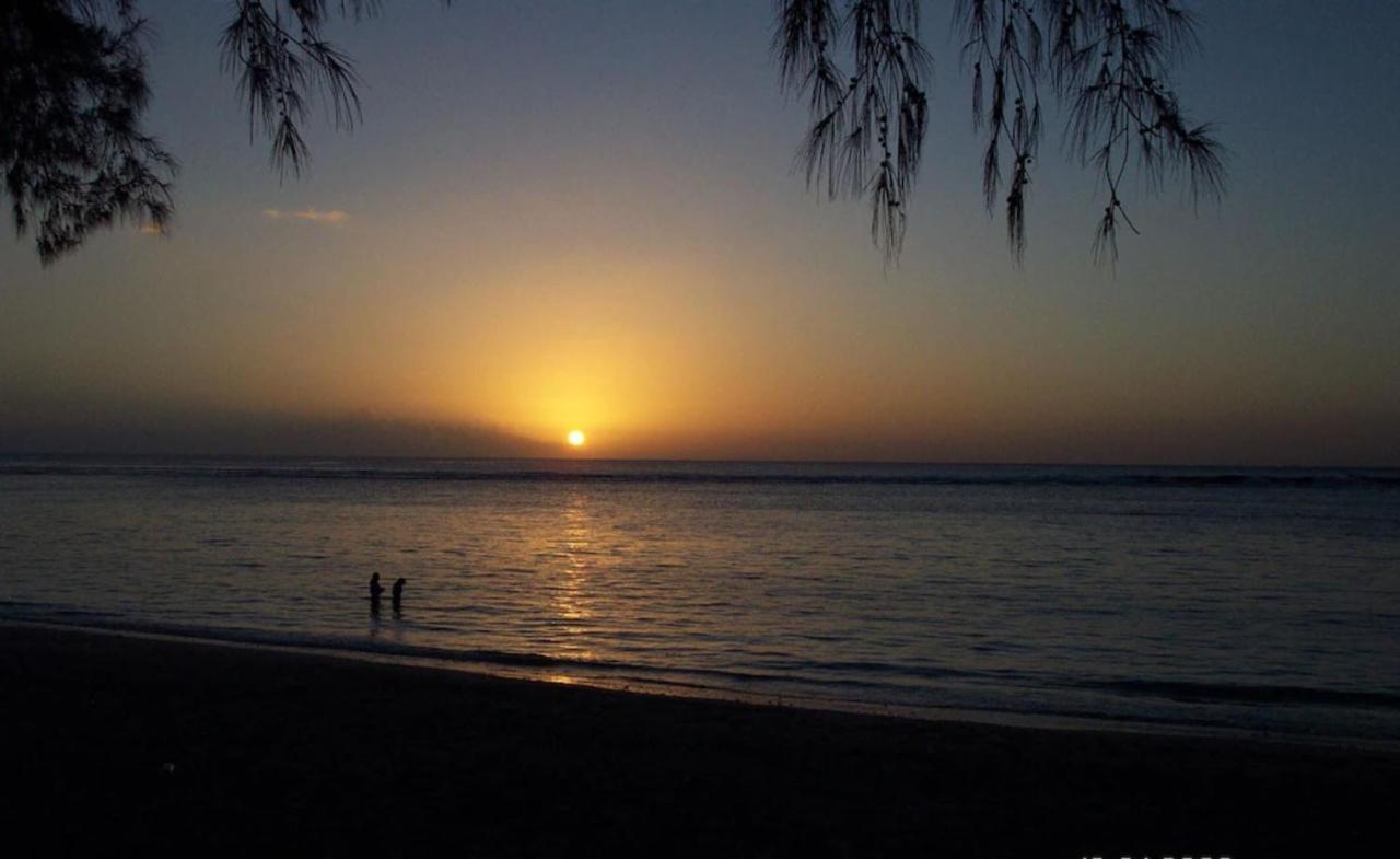 Lovely Apartment In Flic En Flac, Close To The Beach And All Amenities. Buitenkant foto
